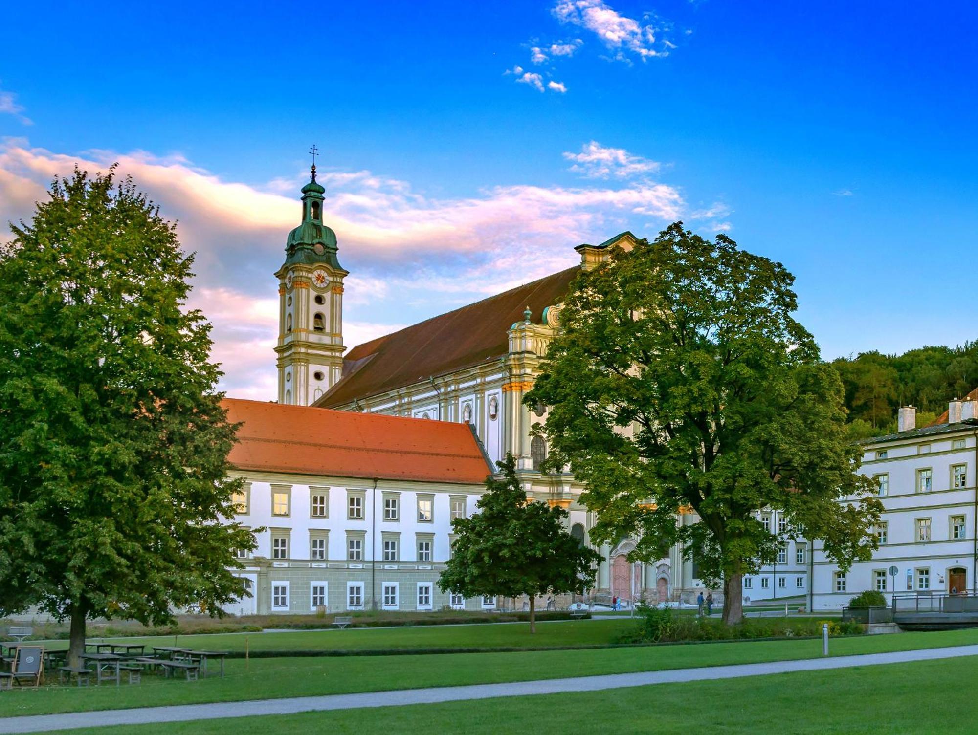 Sweethome - Maisonette Apartment, Parkplatz, Wifi, Naehe Zentrum Fuerstenfeldbruck Zewnętrze zdjęcie